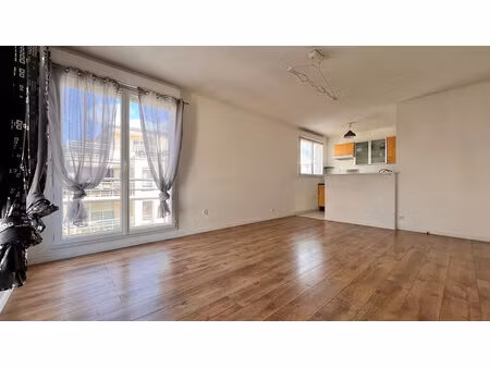 appartement 2 pièces 40 m² à louer corbeil-essonnes 91100 ? | era immobilier