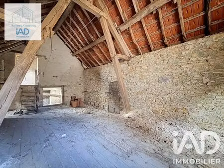 immeuble à saint-pierre-le-moûtier (58240)