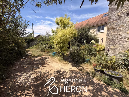 maison familiale de 112m2 au calme avec son jardin aux airs