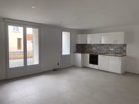 maison en location non meublée entièrement rénovée à la cope