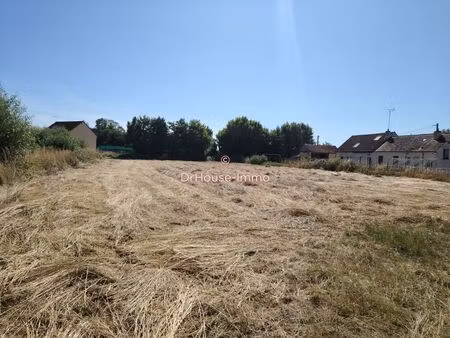 terrain constructible 866 m² – accès par allée commune – saint maurice sur fessard