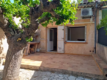 appartement de plain pied de 53 7m² avec garage et jardin.