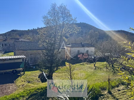 authentique quercynoise et grange à rénover