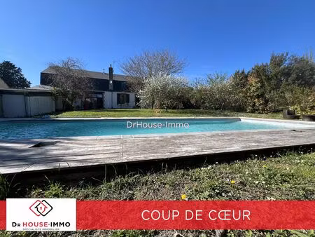 magnifique longère avec 5 chambres et piscine