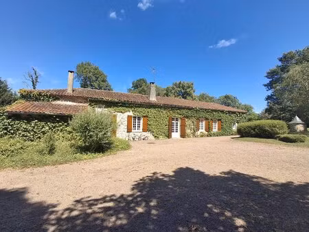 magnifique exploitation agricole de 55 ha comprenant 2 maisons et plusieurs dépendances