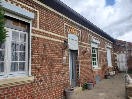 vente maison 5 pièces 110 m² à guyencourt-saulcourt (80240)  99 900 €