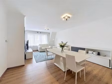 appartement à vendre à zwanenhoekstraat 2 sint-gillis-waas (rbw30024)