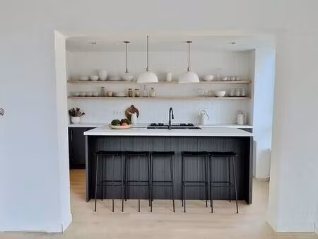 bel appartement rénové – petite copropriété