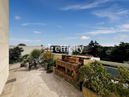 appartement 5 pièces - 143 m²