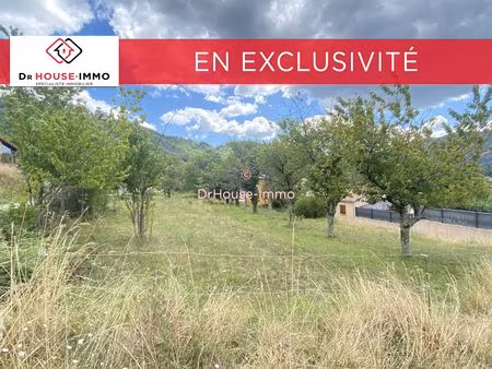 exclusivité thueyts  terrain constructible de 2965 m²
