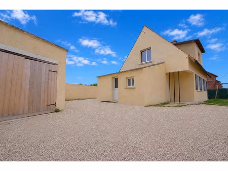 vente maison 5 pièces 104 m² à eppeville (80400)  130 000 €