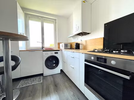 t3 meublé - rue hoche - 49.60 m²