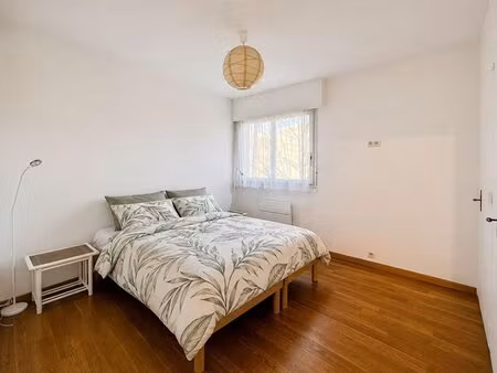appartement t2 - le lavandou - centre-ville  à deux pas de la plage