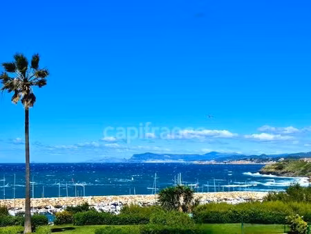 appartement t3 vue mer + terrasse - parking - piscine à vendre six-fours-les-plages (83)