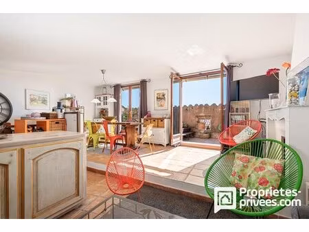 maison de village avec terrasse et magnifique vue dégagée