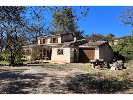 a trans-en-provence  maison 4 chambres sur terrain de 1870 m2.