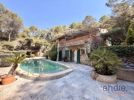 villecroze villa t4 piscine carport cuisine d'ete