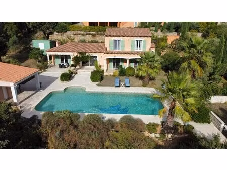 magnifique villa avec piscine et poolhouse sur un terrain de 2.900 m²