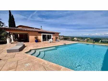 saint-aygulf - villa néo-provençale 220 m²  4 chambres + t2 indépendant  piscine  jardin 1