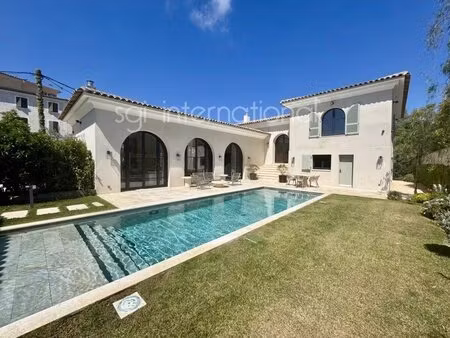 ref 2357 - saint-tropez - centre à pied - villa entièrement rénovée