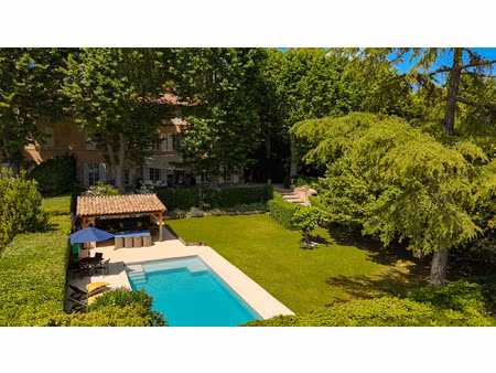 vente maison 7 pièces 183 m² aix-en-provence (13090)