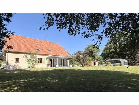 grande propriété familiale de 8 pièces avec piscine  terrain de 3531m² en bordure de forêt