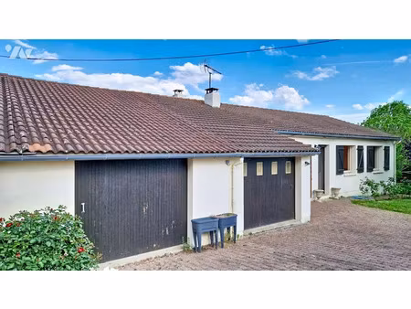 vente maison 4 pièces 92 m² à françois (79260)  183 600 €