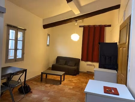 location studio meublé