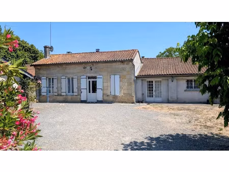 vente maison 4 pièces 111 m² à saint-christoly-de-blaye (33920)  171 359 €