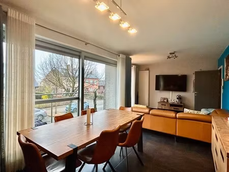 instapklaar duplexappartement met terras en autostaanplaats te herent