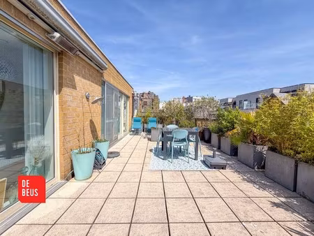 uniek penthouse appartement met 2 splk en fantastische leefterrassen nabij zee