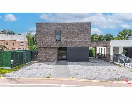 instapklare villa met 4 slpk.  laadpaal en zonnepanelen!