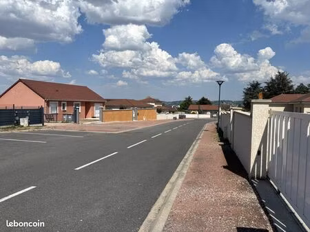 terrain à bâtir de 730 m² à bellerive-sur-allier (03)