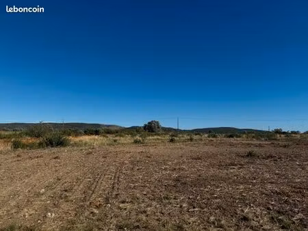 terrain 300 m² poussan