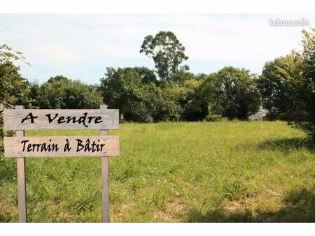 terrain 1 000 m² saint hilaire