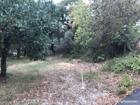terrain 375 m² vic la gardiole