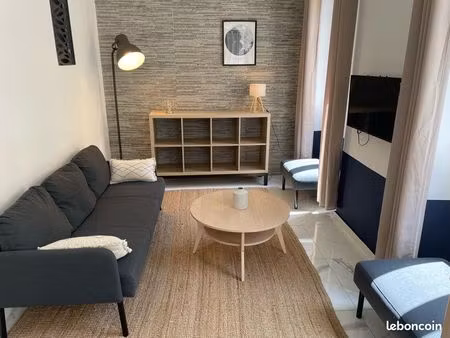 appartement meublé t2 avec terrasse 31m2 secteur le rouet 13008