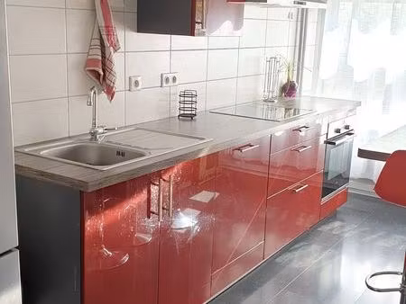 f5 meublé sinne (92m²) - centre - parking - 3 chambres  hall et buanderie