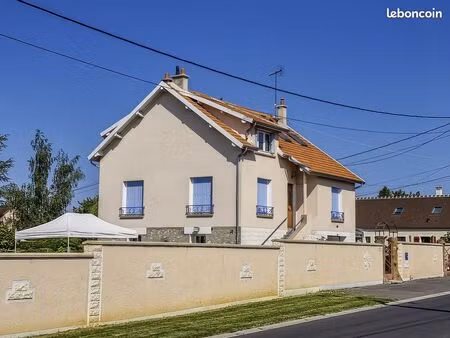 maison 6 pièces 142 m²