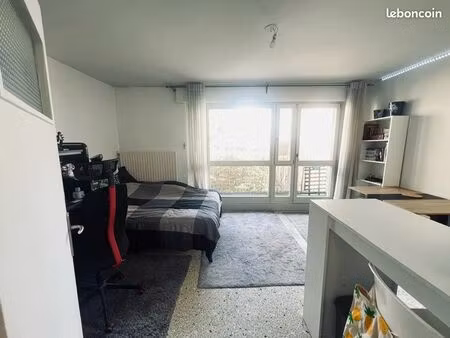 studio avec balcon metz