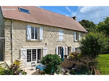 grande maison en pierre aux portes de caen