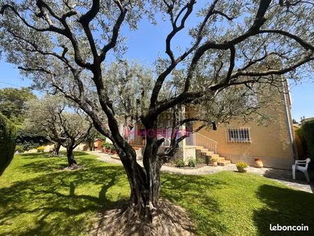 villa 6 pièces 156 m²