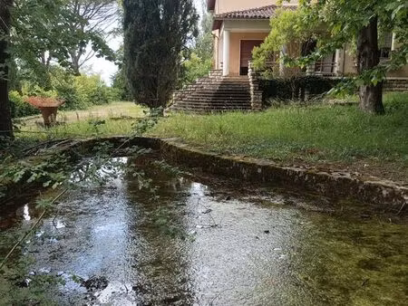 propriété art déco sur 3 hectares