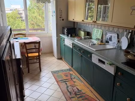appartement de 90m2 avec garage et cave à reims