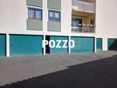 vente garage et parking à granville (50400) : à vendre / 25m² granville