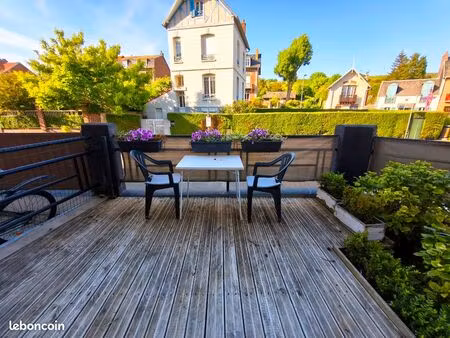 rare à mers-les-bains : grande villa belle époque traversante