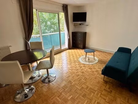 t3 meublé - refait à neuf avec terrasse