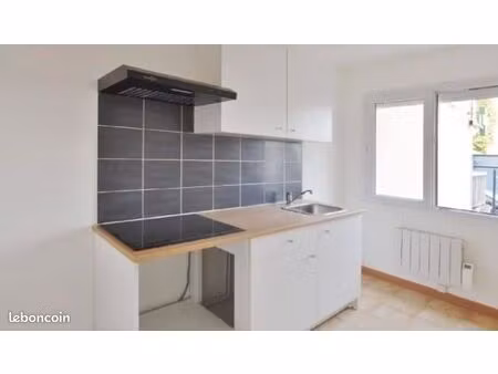 grand studio à louer