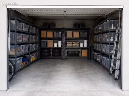 à louer – grand box fermé de plus de 20 m² / 55 m³ – aix la duranne