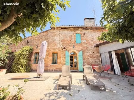 maison 8 pièces 252 m²
